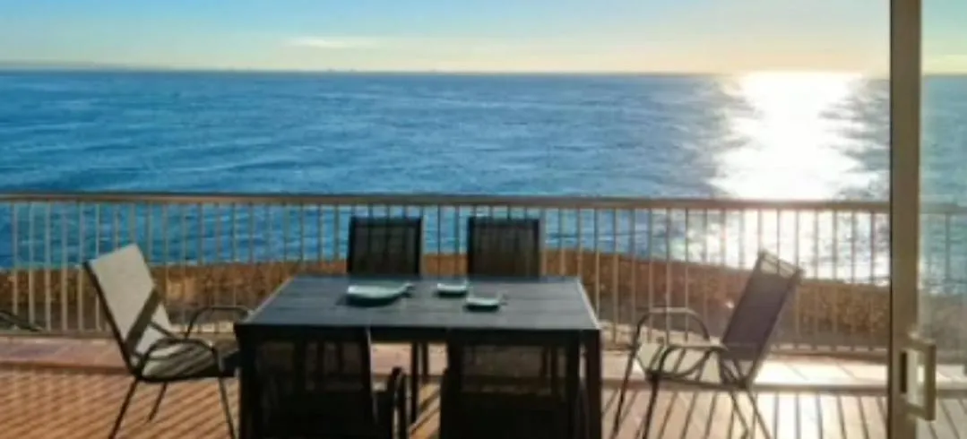 Piso Paradisiaco Frente Al Mar Costa Pinos Mar Salou Appartement