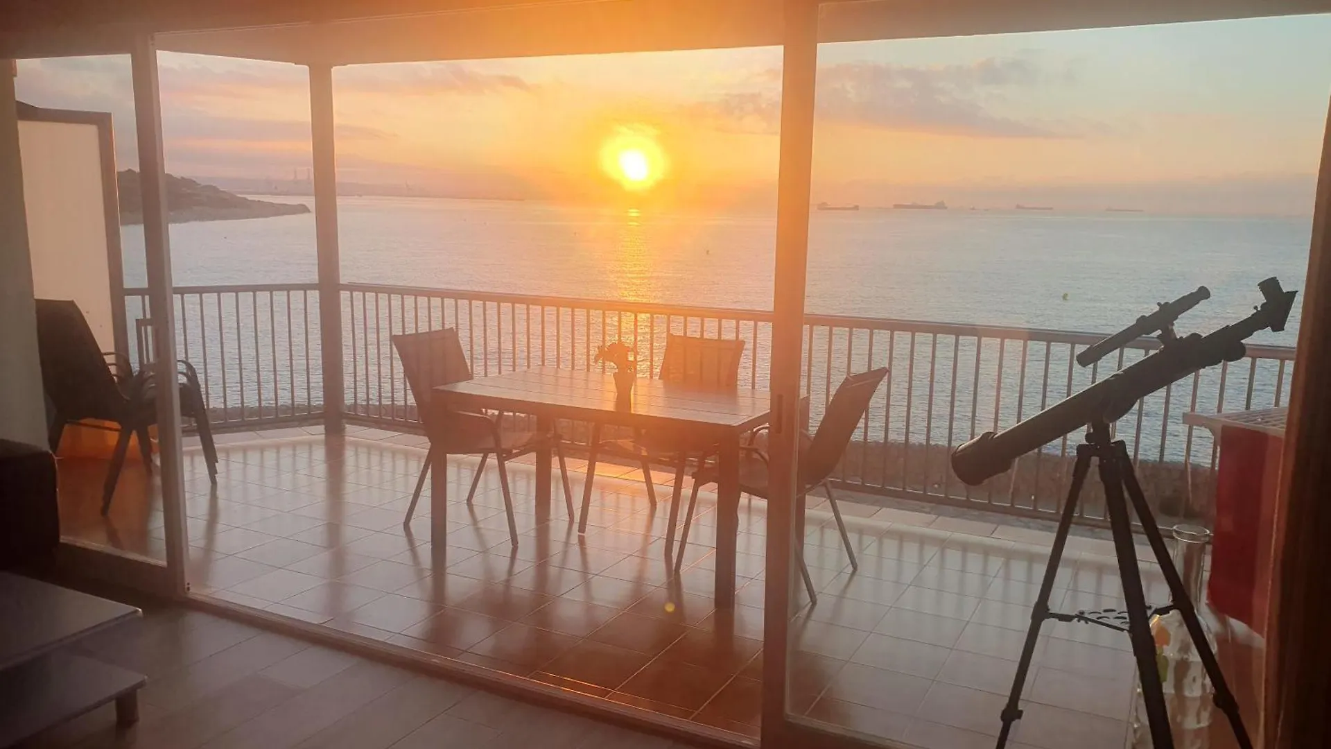 Piso Paradisiaco Frente Al Mar Costa Pinos Mar Salou Appartement